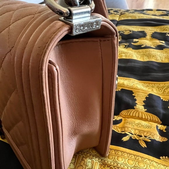 Chanel - Picture 5 of 11